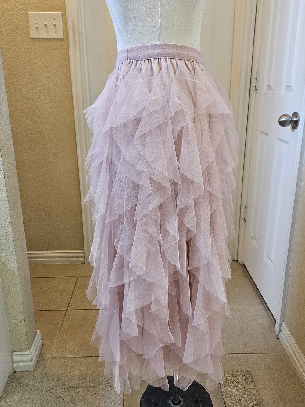 Romantic Layered Tulle Midi Skirt in Dusty Rose - Picture 4 of 10